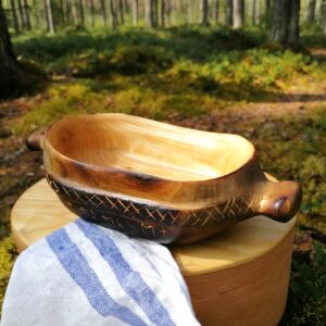 wooden bowl with 2 handle hand carved in birchwood