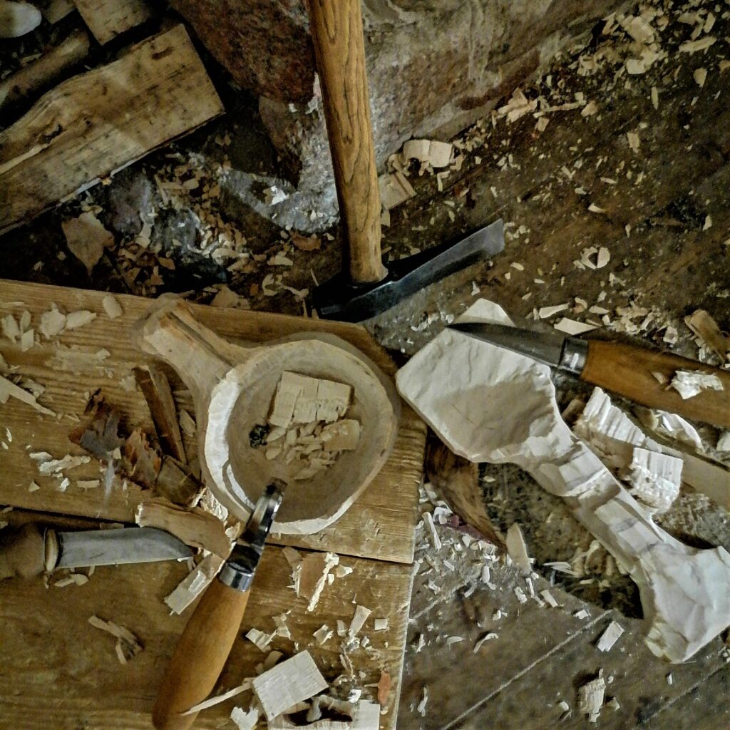 making kuksa and spoon