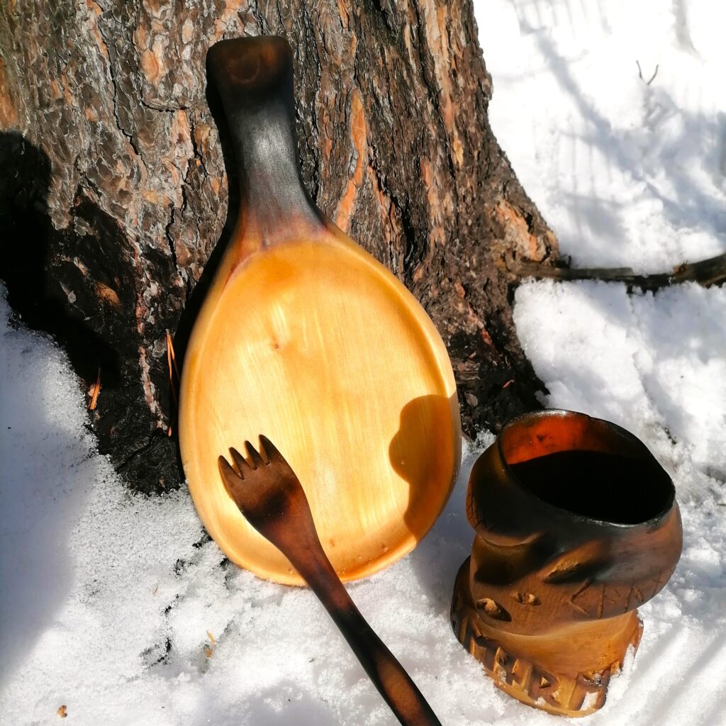 wooden plate in birch wood handmade by witaberget